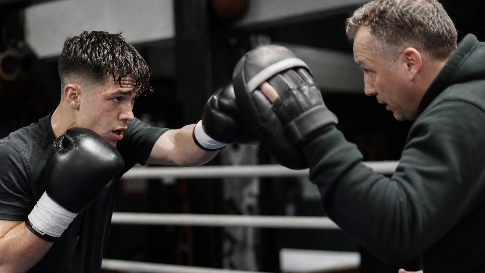Article-specific boxing training scene for this guide