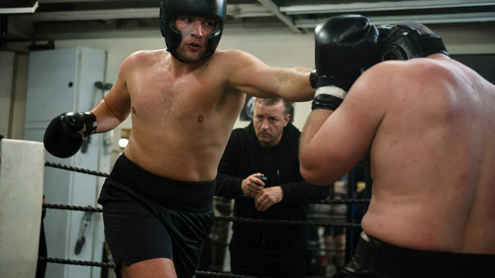 Article-specific boxing training image
