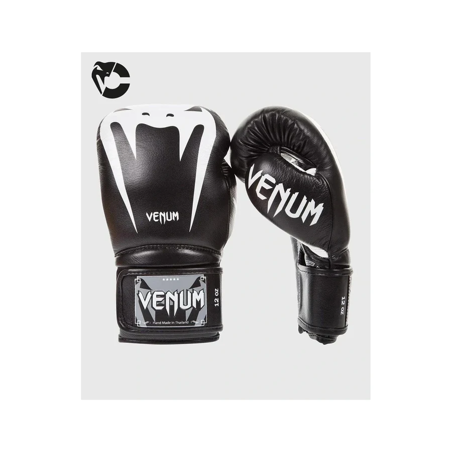 Venum Giant 3.0 boxing glove image
