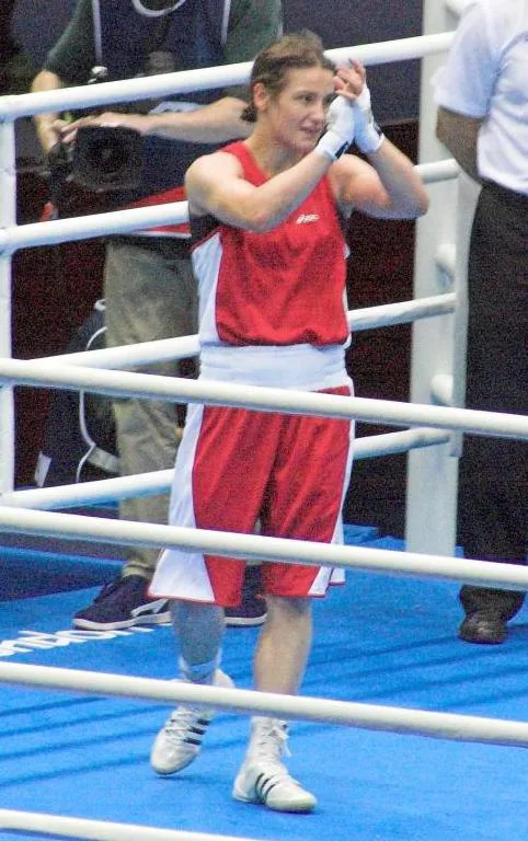 Katie Taylor fighter photo