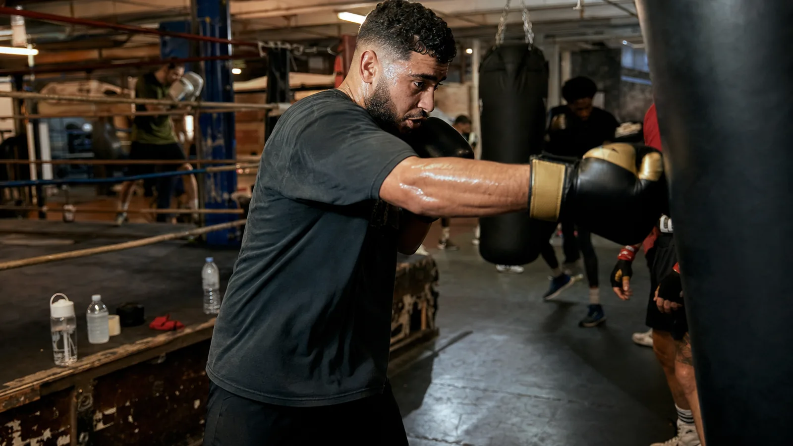 Boxing training for fitness and weight loss