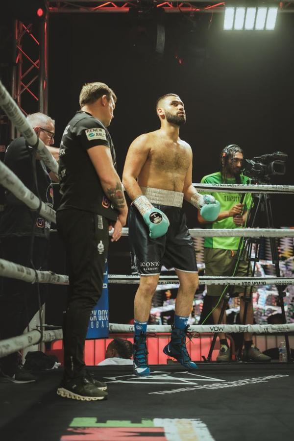 Professional boxing at Honour & Glory - photo 18