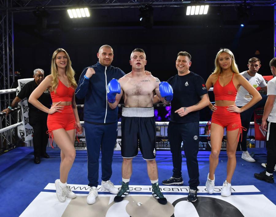 Close range exchanges during professional bout